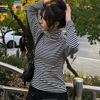 Cookie Striped Turtleneck Layered T-shirt