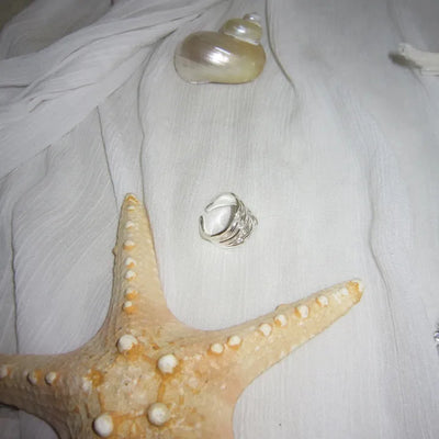 Wave crest ring
