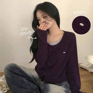 Looks like two layers~ Integrated Layered Pendant U-Neck Delicate Fit Knit Cardigan