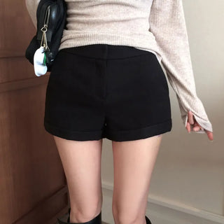 Dietrich Roll-up Shorts [10% Wool]