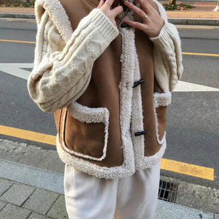 *Muand* Suede Mustang Vest