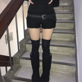 FW Boucle Low Shorts
