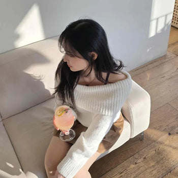 Delicate Fit Off-Shoulder Loose Ribbed Knit