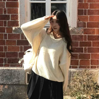 Soft Loose Fit V-Neck Long Sleeve Knit