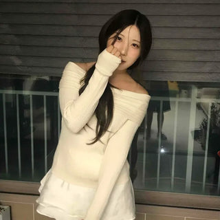 Delicate Fit Off-Shoulder Slim Ribbed Knit