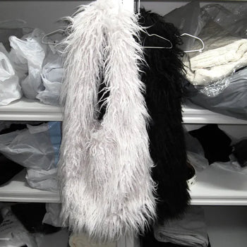 SHAGGY FUR BAG (2 COLOR)