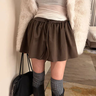 Chafe banding suede skirt
