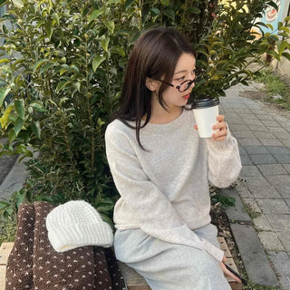 Cozy Minimal Long Sleeve Knit