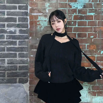 Choker Detail Deep V Loose Fit Knit