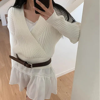Lever ribbed V-neck wrap knit