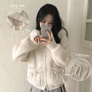 Lovely Mood, Wool Fur Hood Ribbon Pocket Avant-garde Loose Fit Two-way Wool Knit Zip-up Cardigan