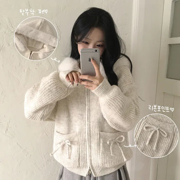 Lovely Mood, Wool Fur Hood Ribbon Pocket Avant-garde Loose Fit Two-way Wool Knit Zip-up Cardigan