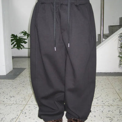 Wide Jogger Pants with Trunk Balloon Details