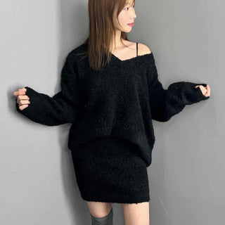 Wide V-neck Knit Mini Skirt Set
