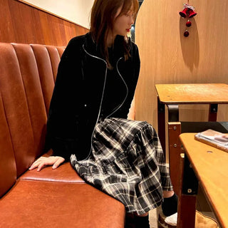 Classic Check Pleated A-Line Long Skirt