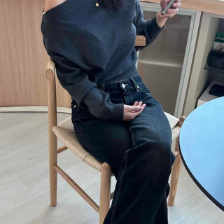 One-Shoulder Loose Fit Long Sleeve Knit