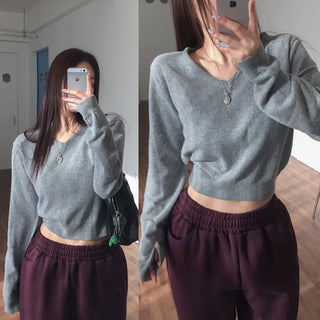 Velof V-neck Knit [50% Wool]