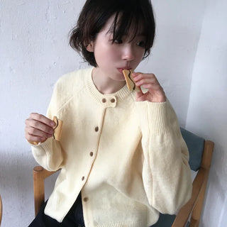Bano Two-Button Point Cardigan