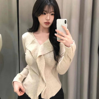 Ruffle V-neck Ribbed Slim Fit Knit