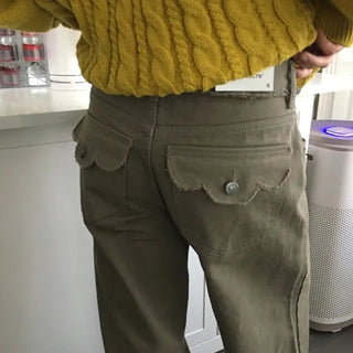 *Straight Wide* Wide Pants with Frills and Back Pockets