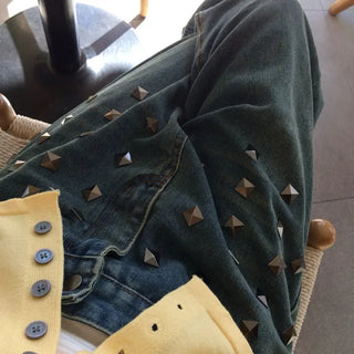Square rivet denim pants