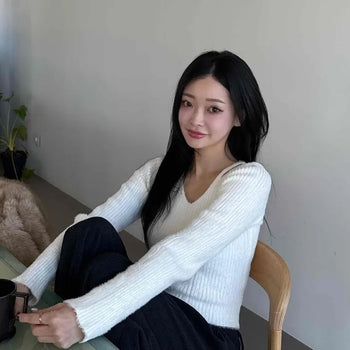 Soft Ribbed V-Neck Slim Fit Knit