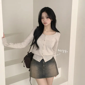 Feminine Mood, Daily Cashmere Lambswool U-Neck Cinched Waist Delicate Slim Fit Knit Cardigan