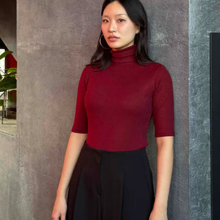 Slim Turtleneck Sleeveless Knit