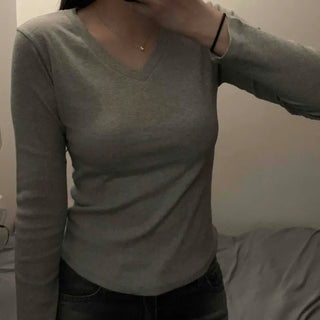 Modern V-Neck Cozy Tight-Fit Long-Sleeve T-Shirt