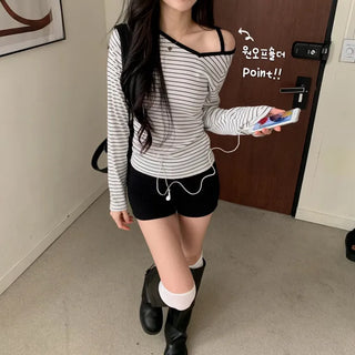 [Guaranteed Beauty] Striped Slim Fit Off-Shoulder Long Sleeve Tee