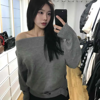 Delicate Fit Off-Shoulder Loose Fit Belted Knit