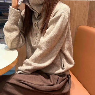 French Collar Wood Button Balloon Fit Knit