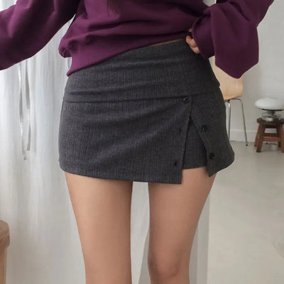 Click button folding shorts