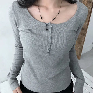 Loose button tee
