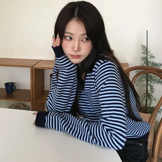 Billy Loose Fit V-Neck Striped Knit