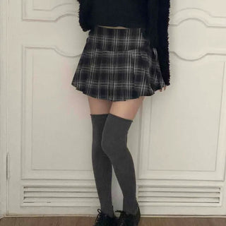 Side Button Winter Check Box Pleated Skirt