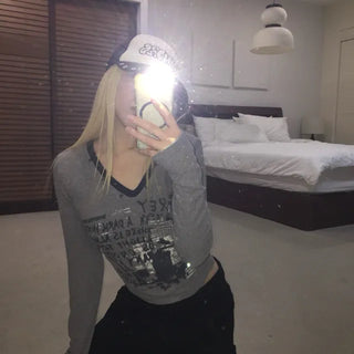 stud dark T-shirt