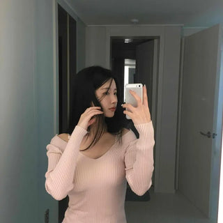 Minimal Deep V-Neck Slim Ribbed Knit