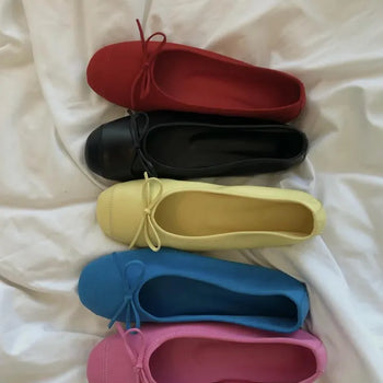 Ribbon Flat Shoes