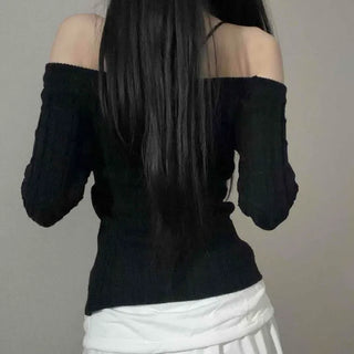 Slim Cable Knit Off-Shoulder Knit