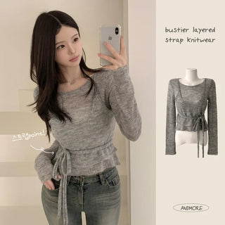 Delicate fit covering the back of the hand, integrated bustier layered ribbon strap, see-through U-neck delicate slim fit wool long-sleeve knit