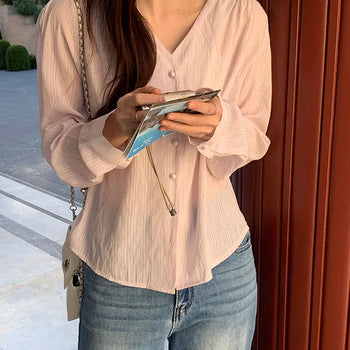 Branded Button Blouse Must-have item/Delicate fit/ Button blouse/Wedding guest look/V-neck blouse/Loose fit blouse/Plus size