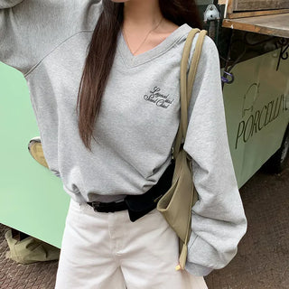 Miyu Raglan V-neck Sweatshirt