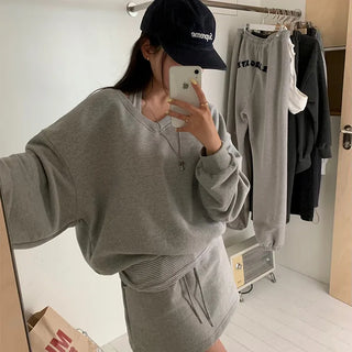 Pony V-neck Loose Fit Sweatshirt