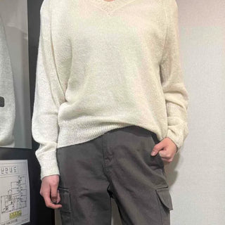 Loose Fit V-Neck Basic Knit
