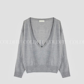 Deep V-neck Knit