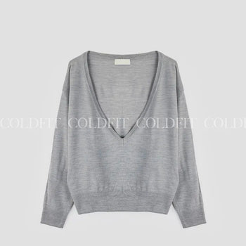 Deep V-neck Knit