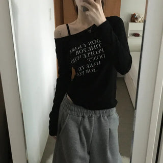 [Heart-fluttering..] See-through Lettering One-Off-Shoulder Long Sleeve Top