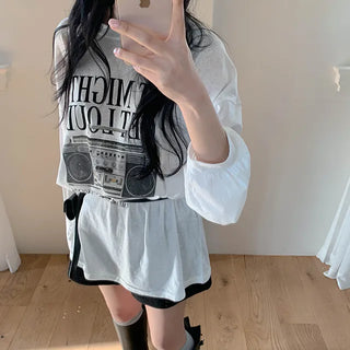 Loose-fit radio T