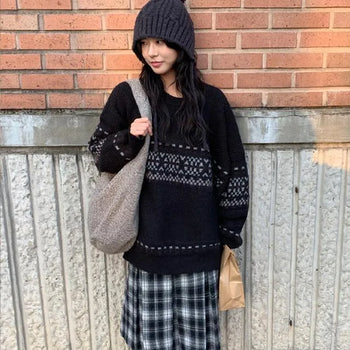 Anora Oversized Nordic Round Wool Knit